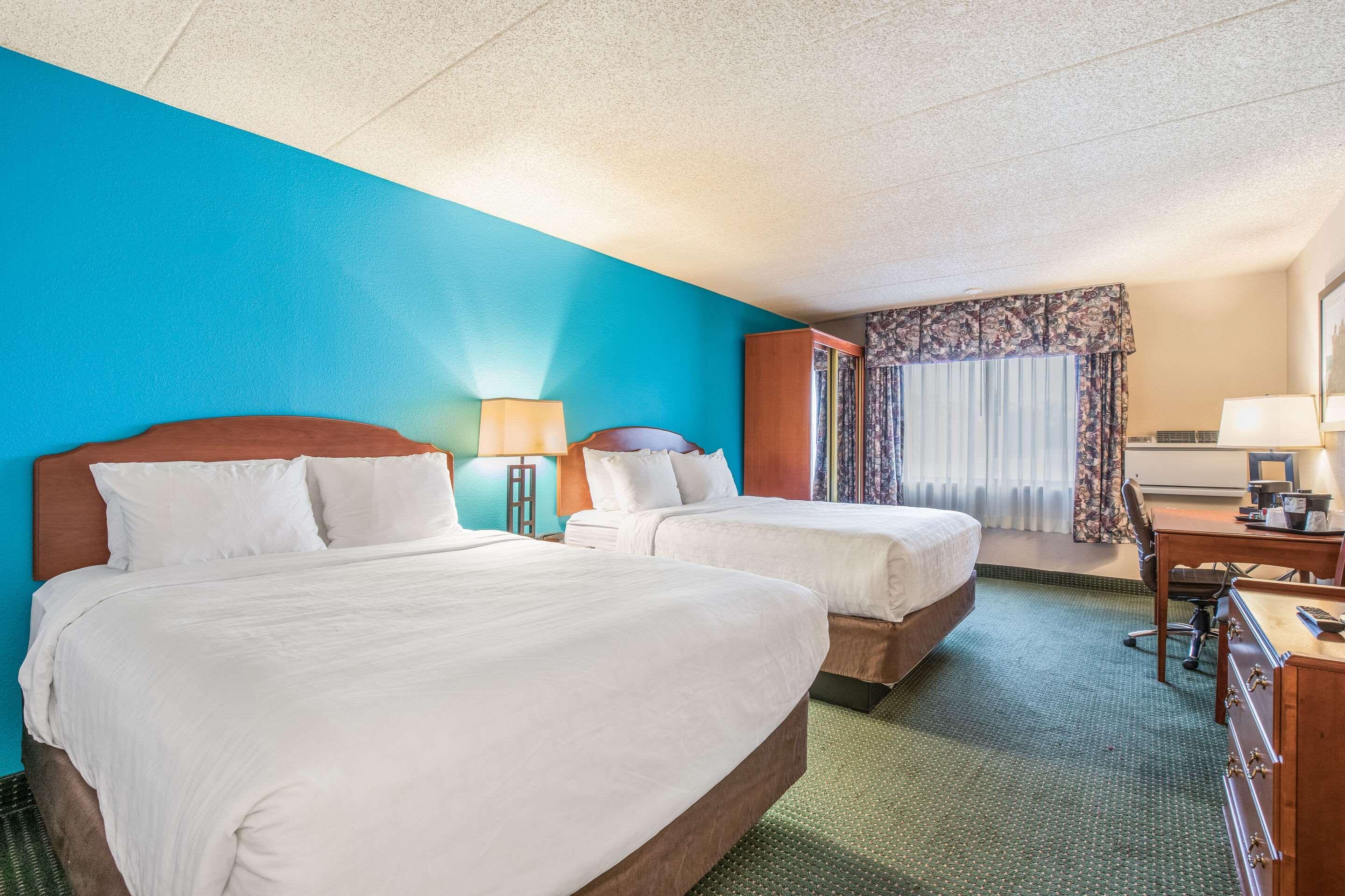 แคลเรียน โฮเต็ล แอนด์ คอนเฟอเรนซ์ เซ็นเตอร์ Hotel บาราบู ภายนอก รูปภาพ