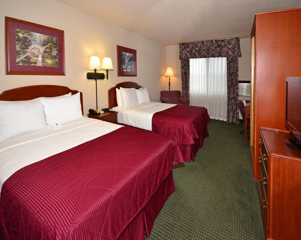 แคลเรียน โฮเต็ล แอนด์ คอนเฟอเรนซ์ เซ็นเตอร์ Hotel บาราบู ภายนอก รูปภาพ