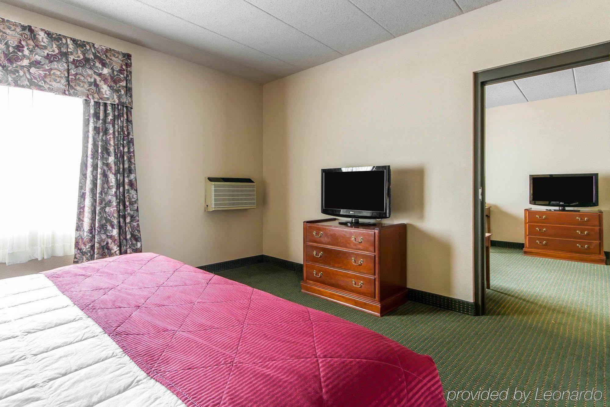 แคลเรียน โฮเต็ล แอนด์ คอนเฟอเรนซ์ เซ็นเตอร์ Hotel บาราบู ภายนอก รูปภาพ